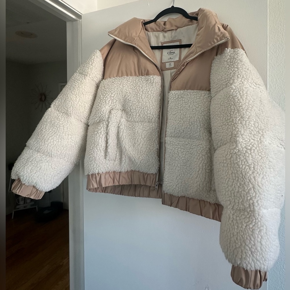 Abercrombie & Fitch Women’s Ultra Mini Puffer Jacket NWOT Sherpa Cream XL